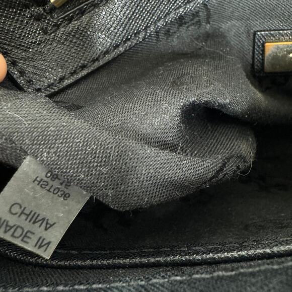 Tory Burch Black Robinson Perforated Diamond Chain Shoulder bag - Picture 6 of 12